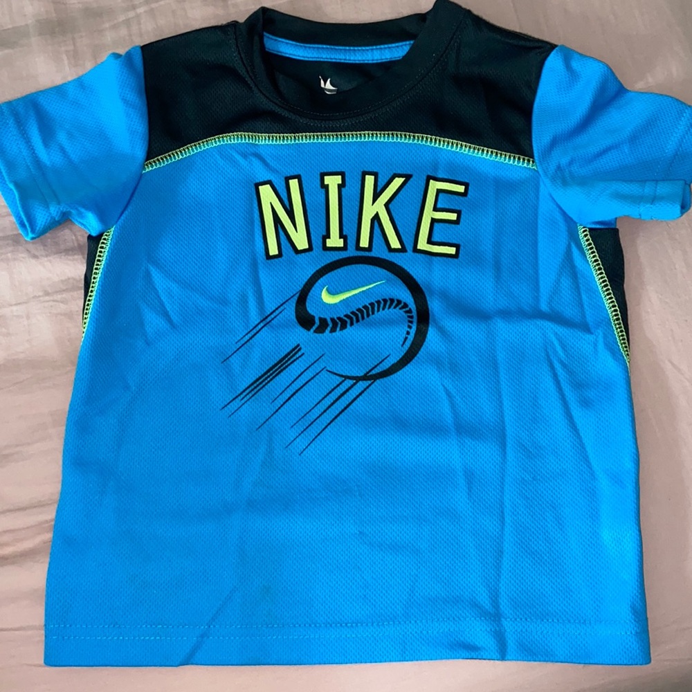 Nike Kids shirt size 3T